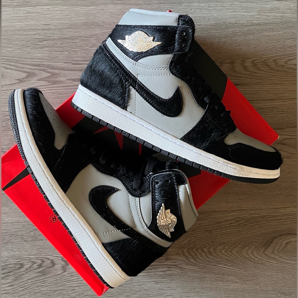 like new Nike Jordan 1 Retro High OG Twist 2.0 Medium Grey (Women's)